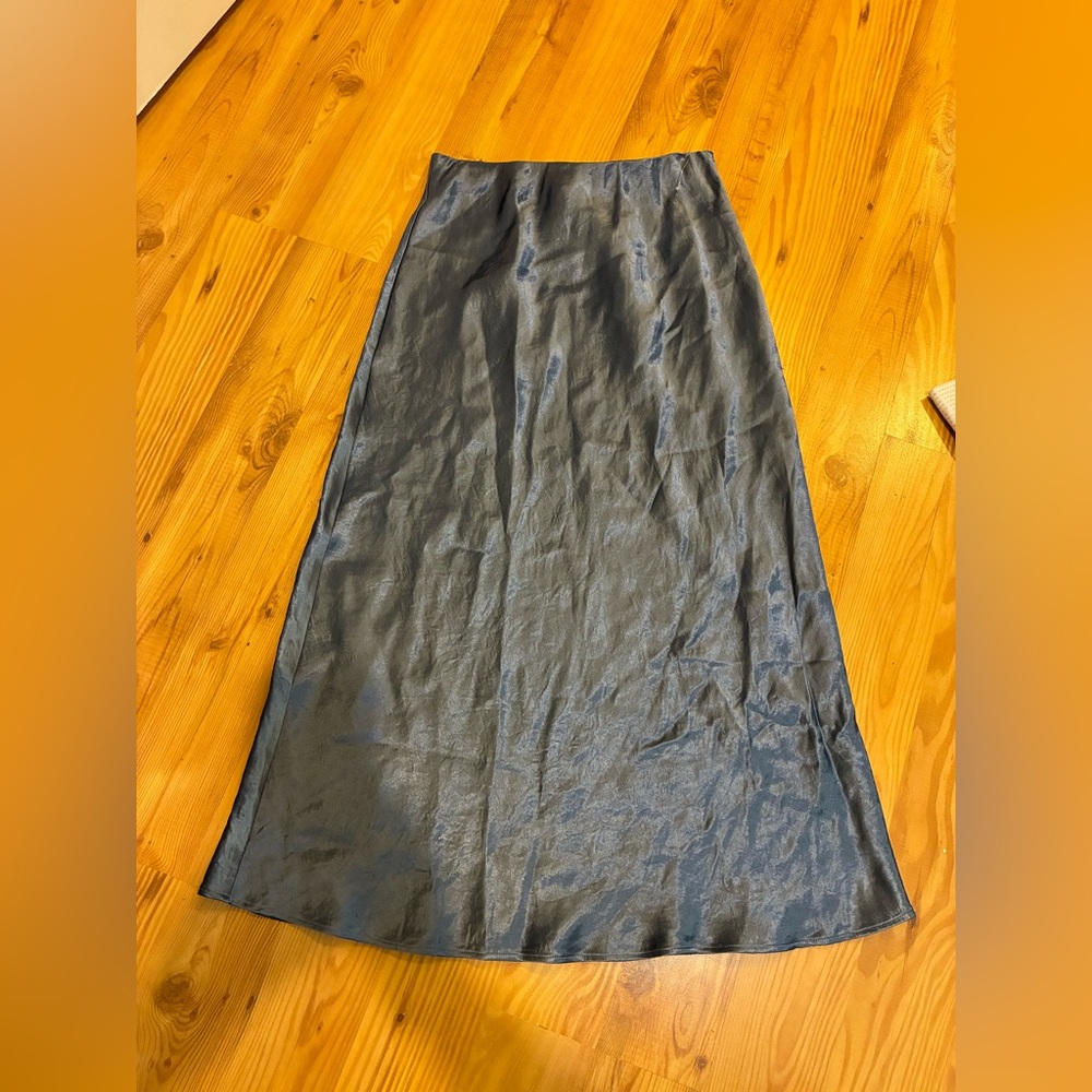 MaxMara Slate Blue Midi Skirt Sz 4 new wo tag